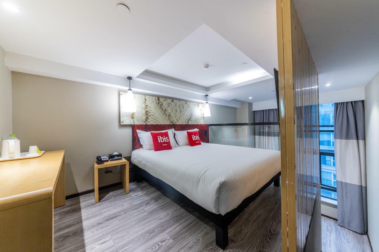Ibis Chongqing Jiefangbei Pedestrian Street Hotel Exterior foto