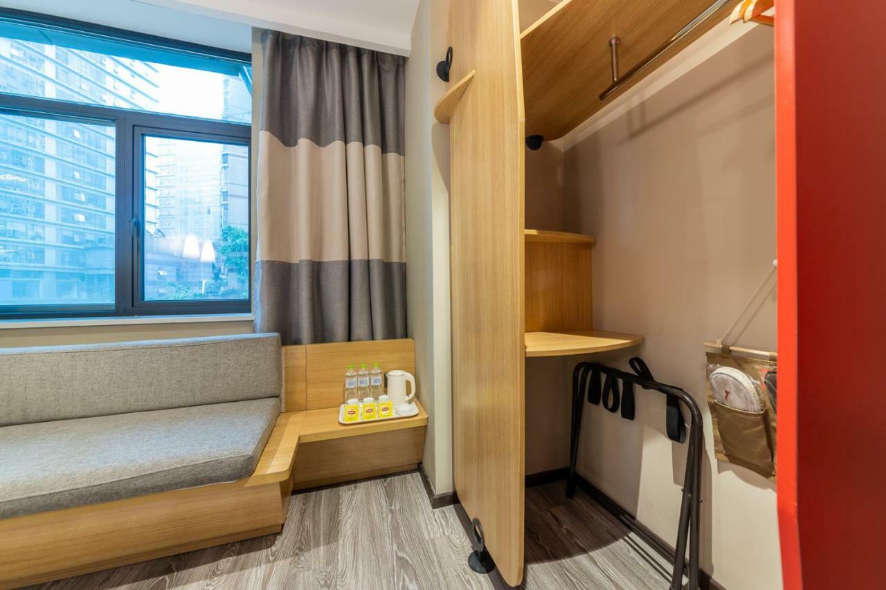 Ibis Chongqing Jiefangbei Pedestrian Street Hotel Exterior foto