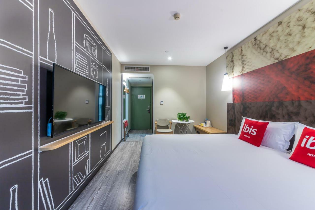 Ibis Chongqing Jiefangbei Pedestrian Street Hotel Exterior foto